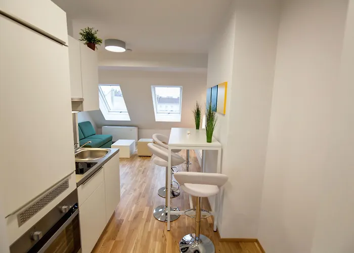 Aparthotel Smart Living - Hauptbahnhof - Self Check-in 4*