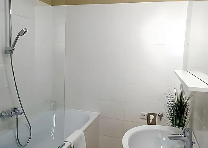 Smart Living - Hauptbahnhof - Self Check-in Апарт-отель 4*