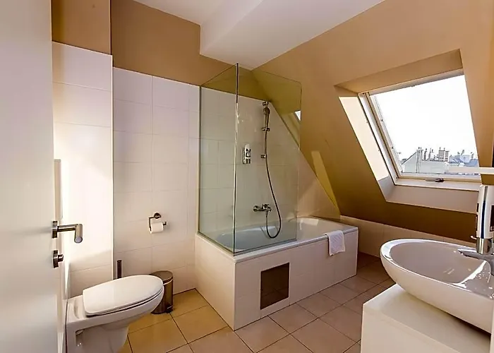 Smart Living - Hauptbahnhof - Self Check-in 4*