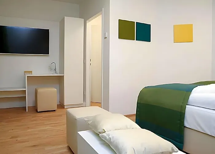 Aparthotel Smart Living - Hauptbahnhof - Self Check-in 4*