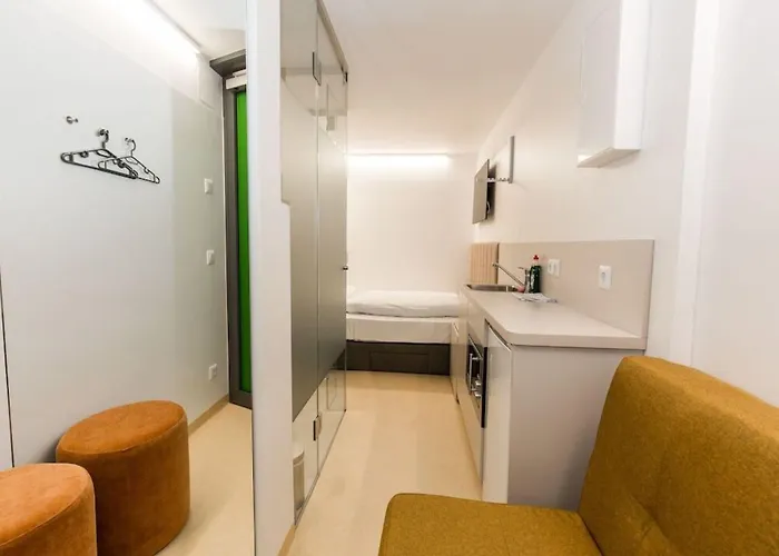 Smart Living - Hauptbahnhof - Self Check-in 4* Вена