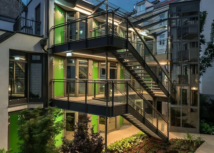 Апарт-отель Smart Living - Hauptbahnhof - Self Check-in 4*