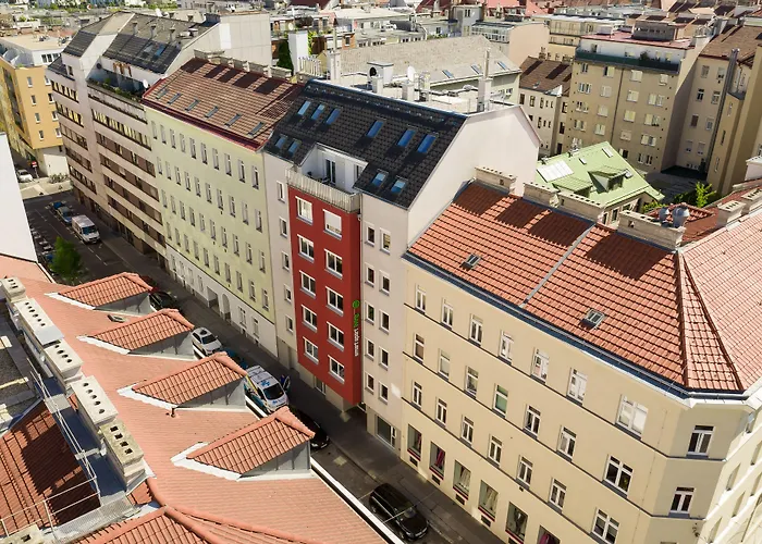 Smart Living - Hauptbahnhof - Self Check-in 4*